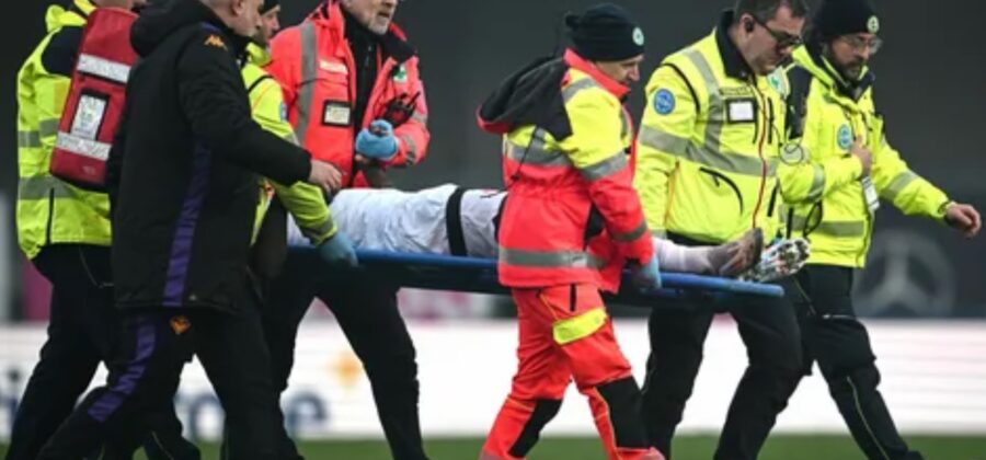 Šok ze zápasu Serie A: Moise Kean zkolabuje a je převezen do nemocnice!