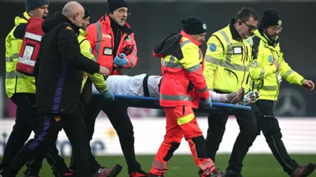 Šok ze zápasu Serie A Moise Kean zkolabuje a je převezen do nemocnice!